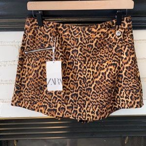 NWT Zara leopard print skort
